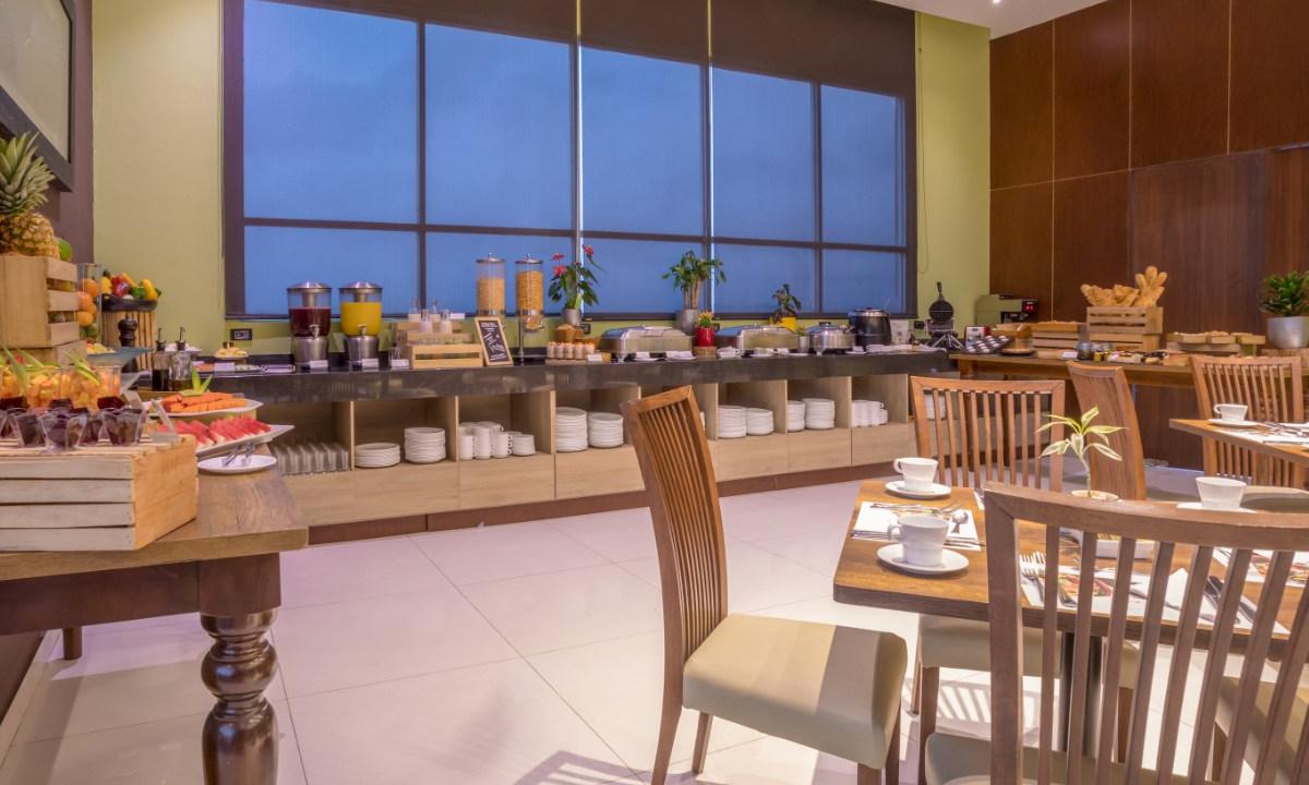 Restaurante Sky Collection LifeStyle Hotel y Suites Barranquilla Restaurante Sky Collection LifeStyle Hotel y Suites Barranquilla